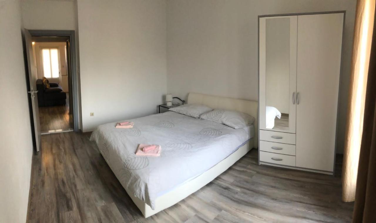 Apartment Goreta Трогир Екстериор снимка